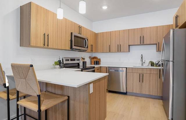 330 28th Street Unit D21 photos photos