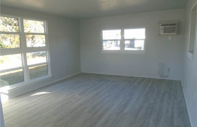 1994 Oak Drive Gallery 2