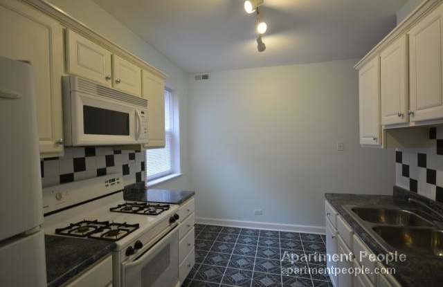 6001 N Winthrop Gallery 4