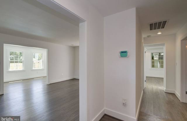 4436 48TH STREET NW Gallery 2