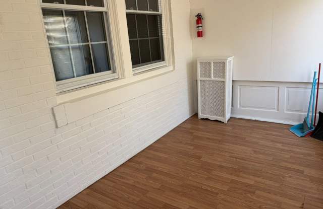 7058 SAYBROOK Avenue Gallery 2