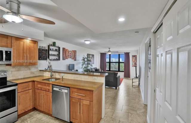 2304 S Cypress Bend Dr - 2304 South Cypress Bend Drive, Pompano Beach, FL 33069