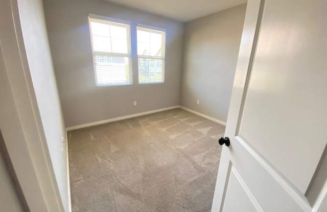 Charming townhome close to downtown Livermore photos photos