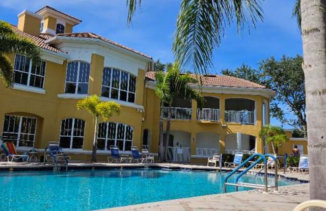 5025 fairways circle 302 - 5025 Fairways Circle, Gifford, FL 32967