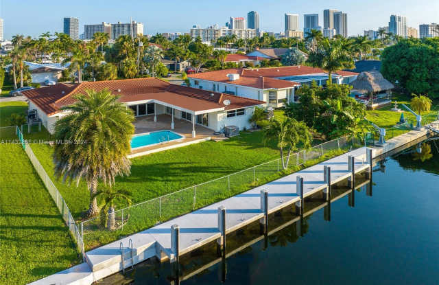 461 Alamanda Dr - 461 Alamanda Drive, Hallandale Beach, FL 33009