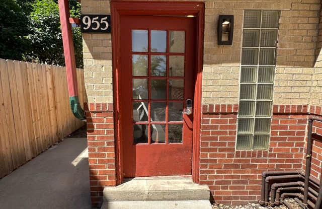 955 16th St. photos photos