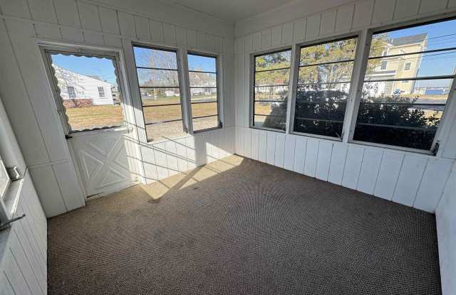106 Harbor Road Gallery 2