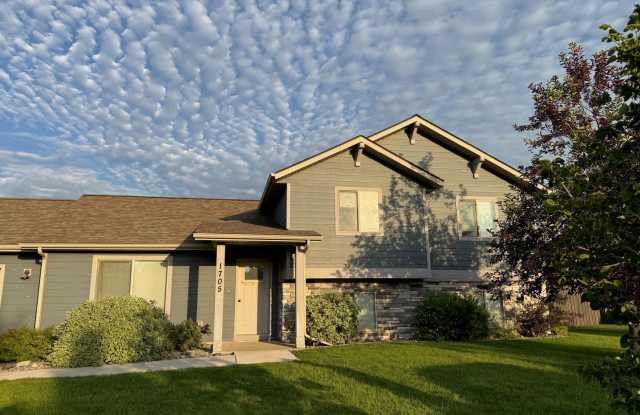 3 Bedroom 2 Bath in Ryen Glenn! photos photos