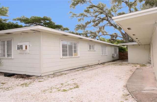 1607 9TH AVENUE W Gallery 4