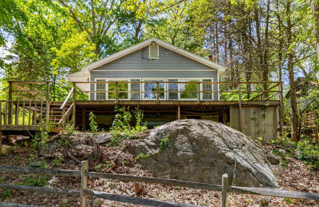 13 CRESCENT DR - 13 Crescent Dr, Dutchess County, NY 12531