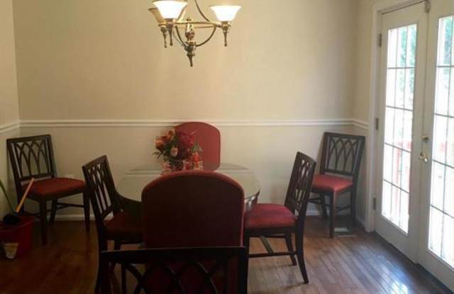 9003 ROLLINGWOOD DRIVE Gallery 4