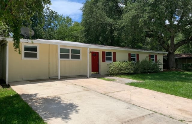 6830 Miss Muffet Lane North - 6830 Miss Muffet Ln S, Jacksonville, FL 32210