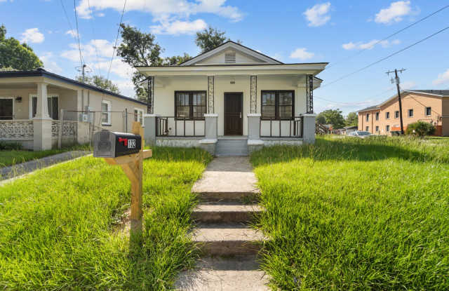 Bright & Stylish 3-Bedroom Home Near Downtown Savannah photos photos