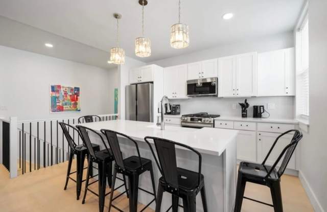 161 BROADWAY photos photos