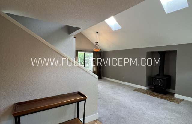 7710 28th Ave SW Gallery 2