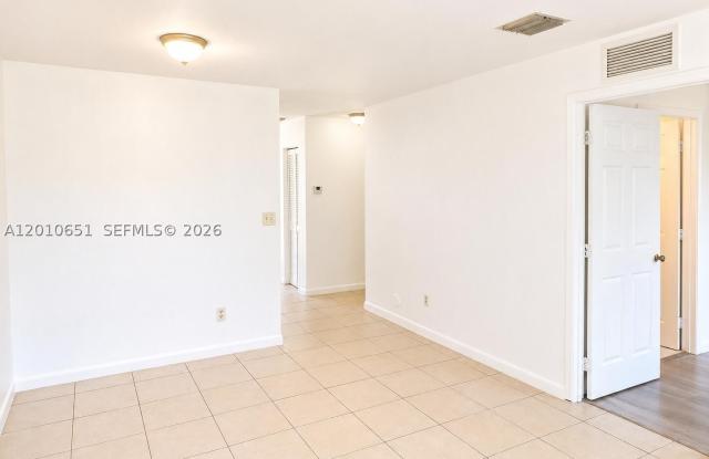 8180 NW 23rd Ave Gallery 4