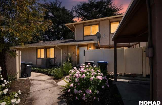 An Agoura Hills condo Gallery 1