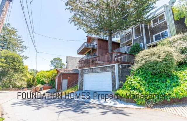 136 Harvard Ave - 136 Harvard Avenue, Tamalpais-Homestead Valley, CA 94941