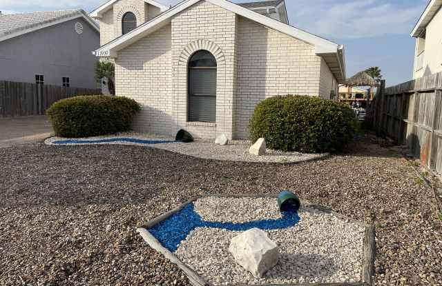 13930 Dasmarinas Drive photos photos
