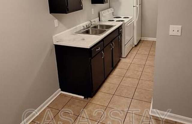 672 Knox Blvd - 672 Knox Boulevard, Radcliff, KY 40160