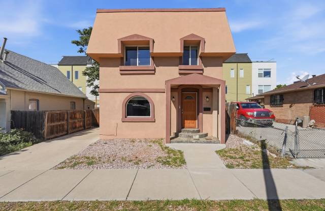 Spacious Jefferson Park Home with Solar & EV Charging photos photos Spacious Jefferson Park Home with Solar & EV Charging photos photos