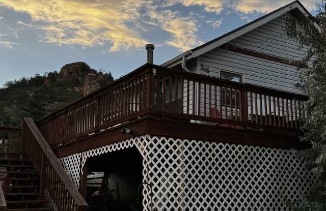 316 Columbine Road Gallery 1