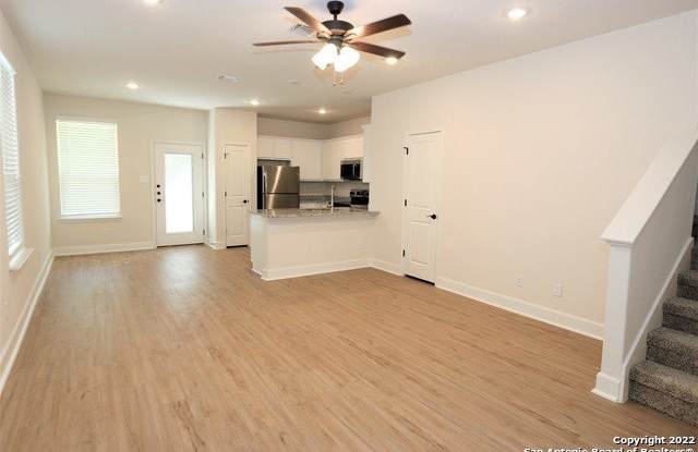 10310 Lynwood Village photos photos