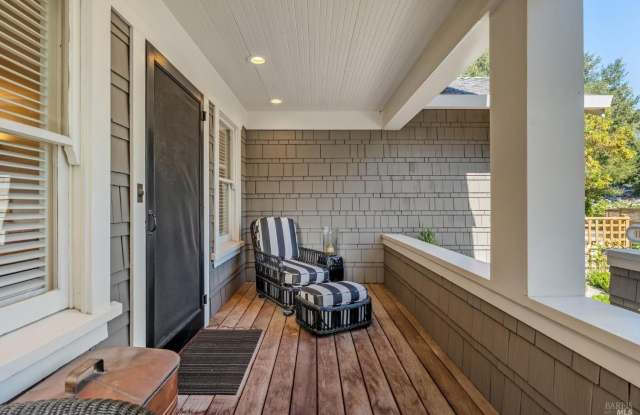 1703 Alexander Court Gallery 4