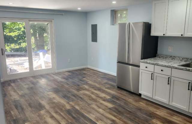 2119 Oaklyn Dr photos photos