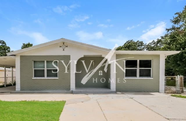 6418 Yosemite Dr - 6418 Yosemite Drive, Town 'n' Country, FL 33634