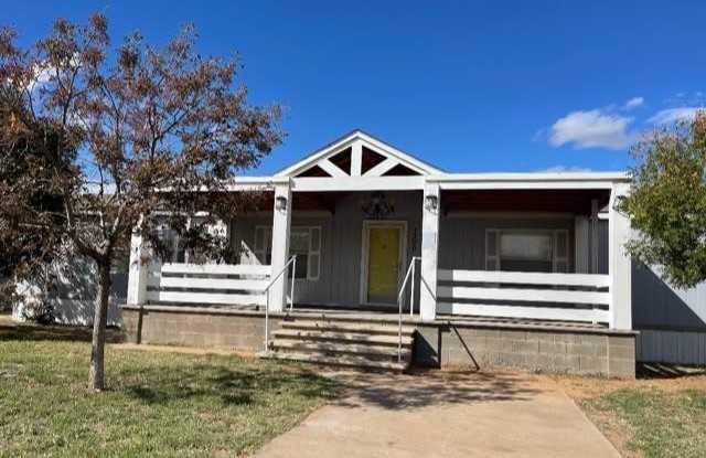 1300 Wilson St - 1300 Wilson Street, Odessa, TX 79763