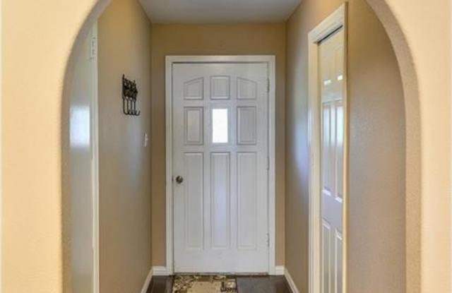 732 Meadowlark Circle Gallery 2