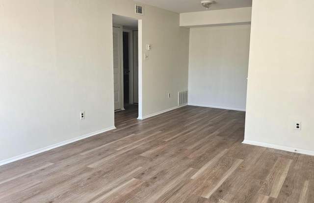6922 HILLTOP DRIVE Gallery 4