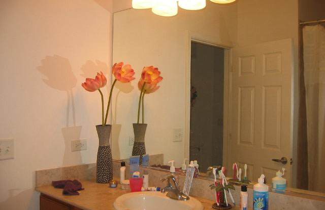 3228 N. Kilbourn #6 Gallery 3