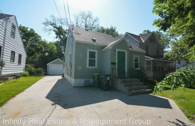 206 11th Ave NE - 206 11th Avenue Northeast, Rochester, MN 55906