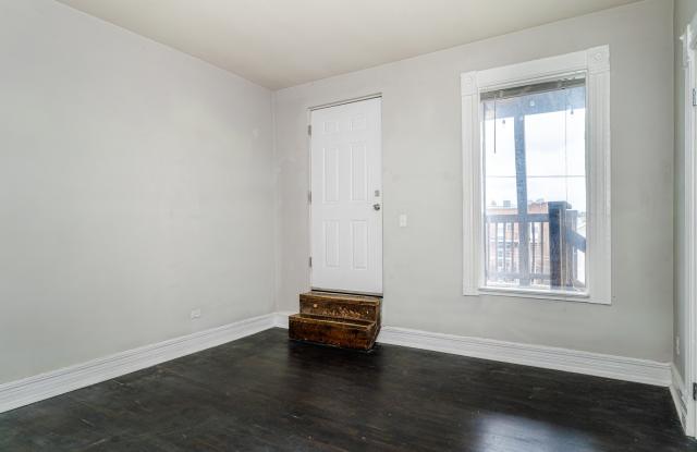 1304 W Ohio - 1R Gallery 2