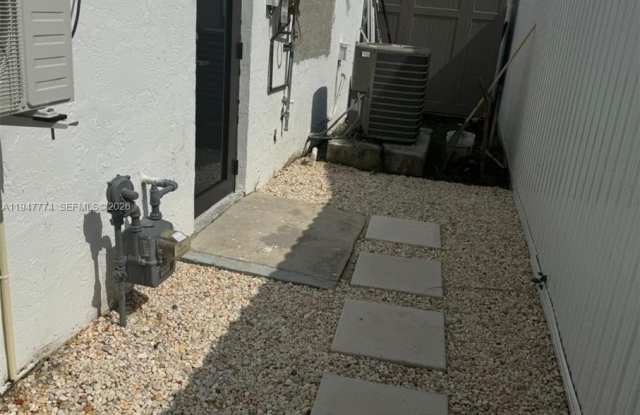 14941 SW 168th Ter photos photos