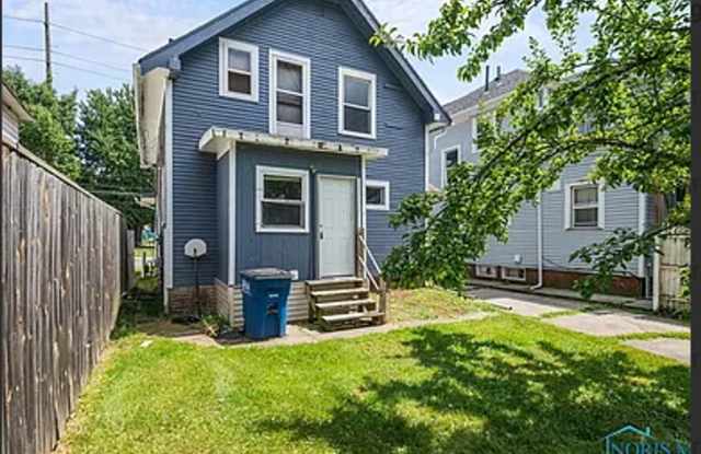 Charming 3-Bedroom Property in Prime Location - 4139 Jackman Road, Toledo, OH 43612