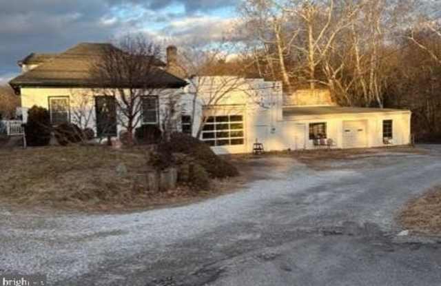 1394 JEFFERSON BLVD photos photos