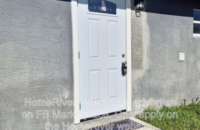 2450 SW Cameo Blvd photos photos