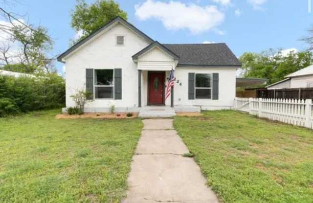 226 W Willingham Street photos photos