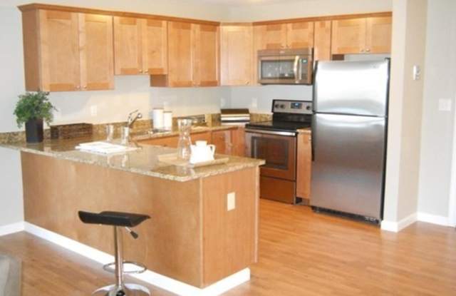 670 Bedford St photos photos
