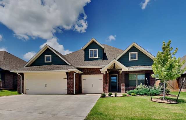4 Bedroom, 3 Bathroom 3 Car Garage Home with Storm Shelter Gallery 3