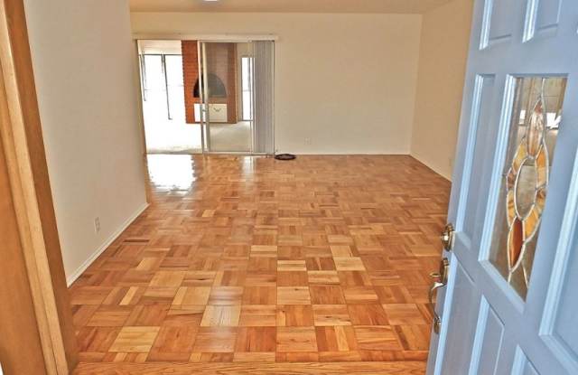 7018 East Stearns Street Gallery 3