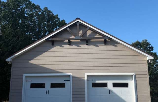 4 Bed/2.5 Bath - Tuscumbia, AL Gallery 4