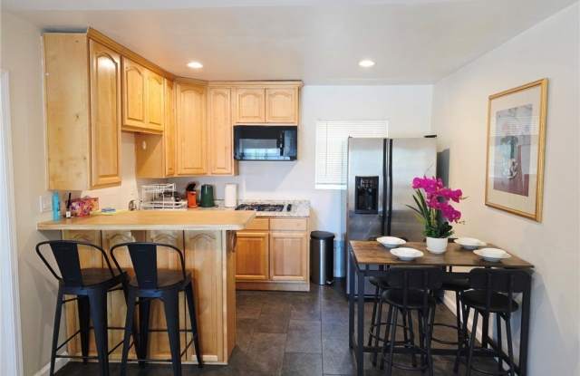 209 N Valley Center Avenue photos photos
