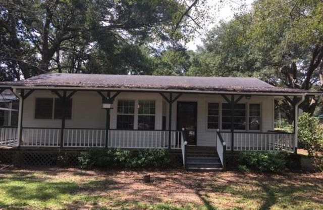 7454 Oak Drive W - 7454 Oak Drive West, Theodore, AL 36582