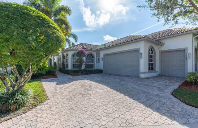 2443 Players Court photos photos