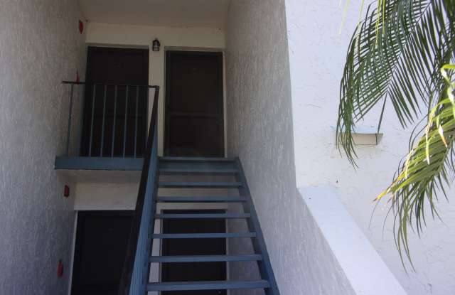 216 Cypress Ln Gallery 2
