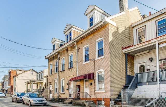 2 bedroom townhome in Bloomfield! Gallery 3